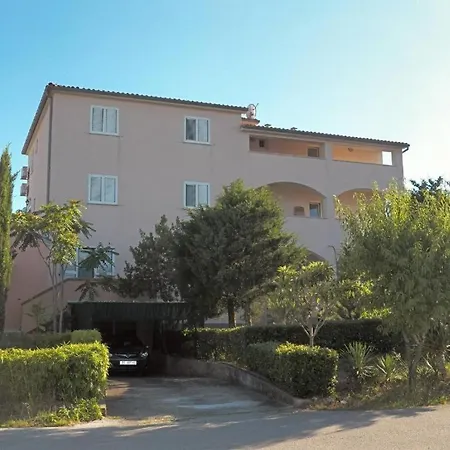 Apartment With No Balcony Pula